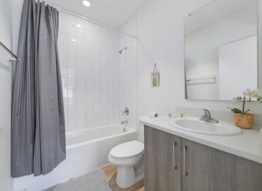 Stylish Townhouses by Design District