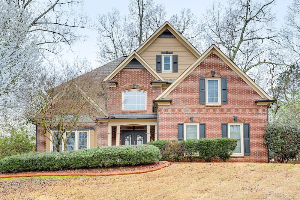 Modern Stone Mountain Home w/ Spacious Deck, Grill