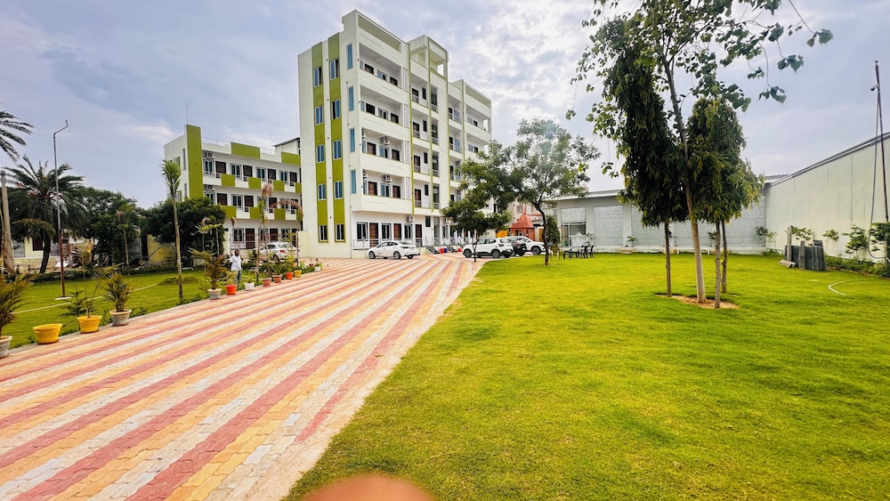 Shyam Resort