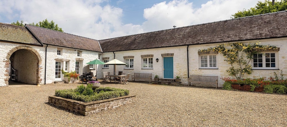 The Old Carriage Court