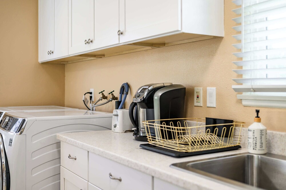 Cozy Getaway Bright, Clean & Fully Equipped
