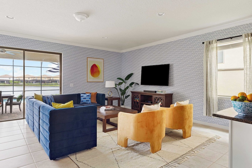 Sleeps 20! Resort Home Near Disney, Pool+game Room Twice-as-nice by Avantstay