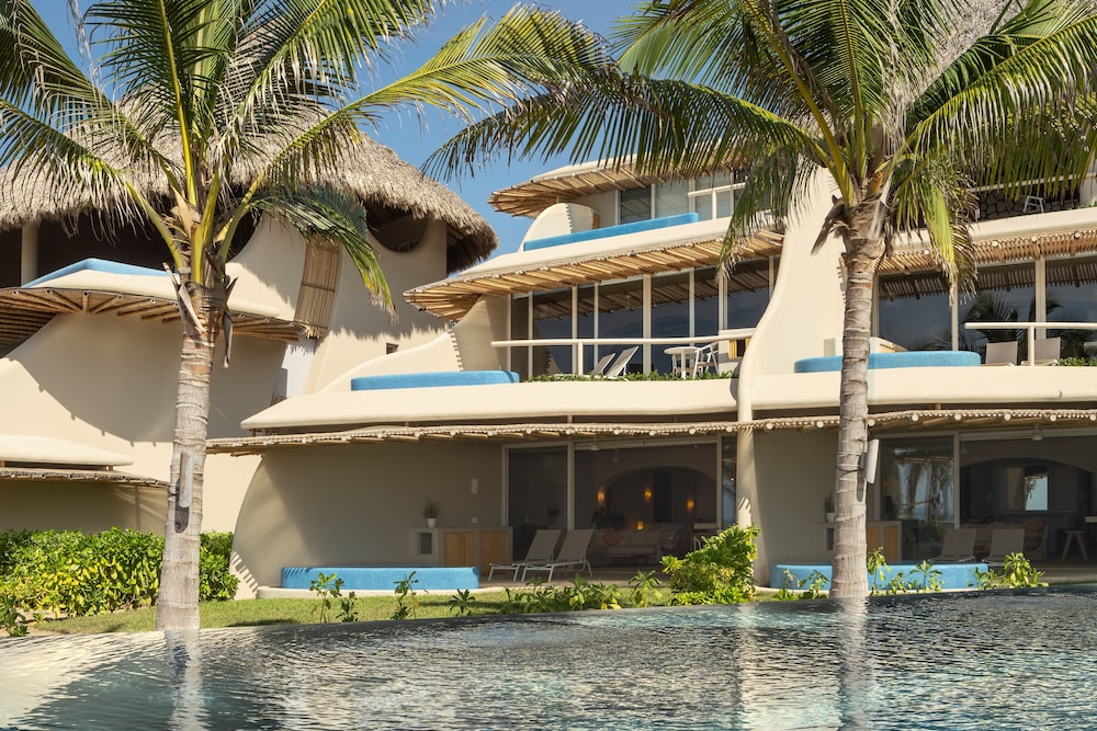 Punta Majahua Condos