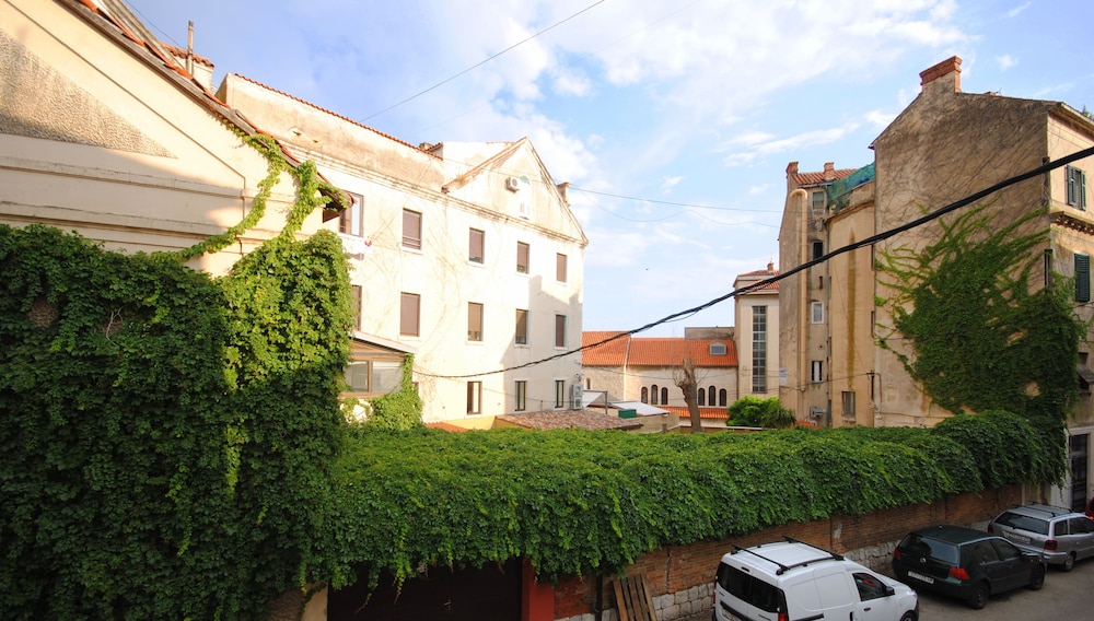 Apartments Kogo — Split