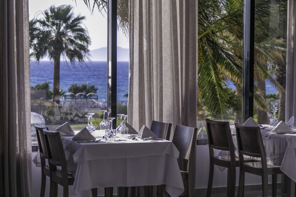 Akti Imperial Deluxe Resort & Spa Dolce by Wyndham - All inclusive