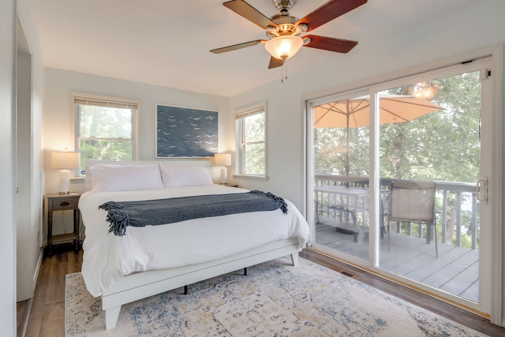 Dock + Views: Scenic Group Retreat on Grand Lake!
