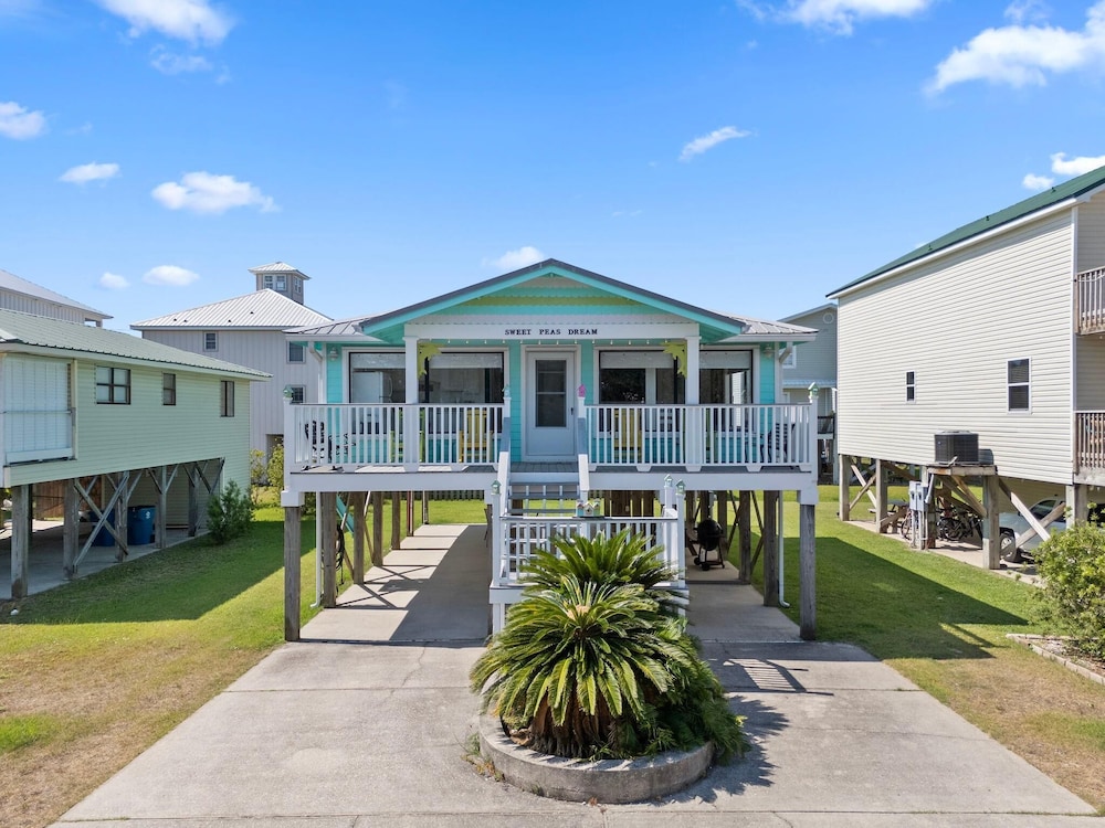 Hazel Mae's Hideaway view 5