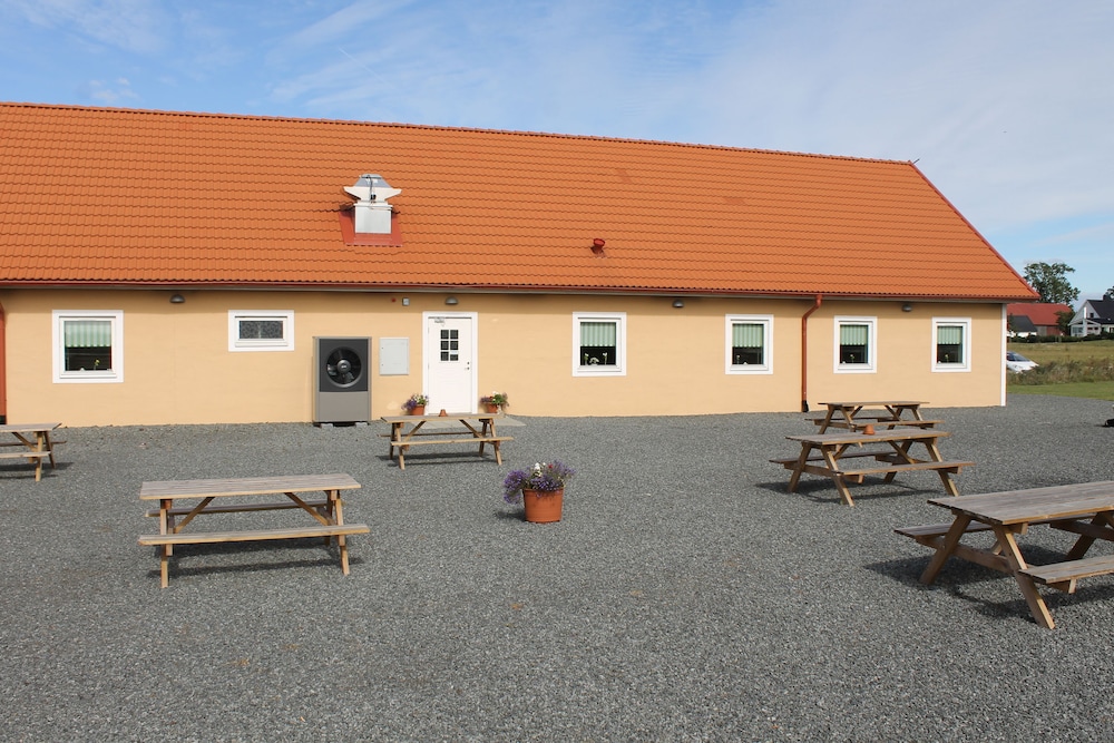 Kärraton Vandrarhem - Hostel