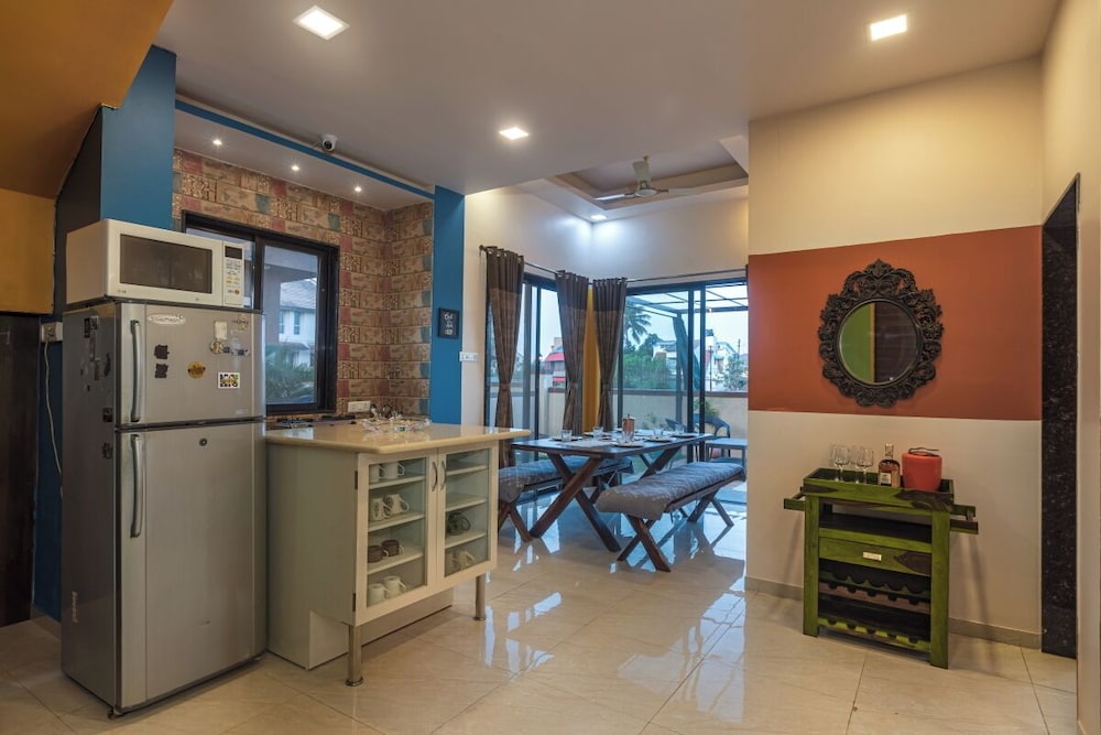 RETRO VILLA