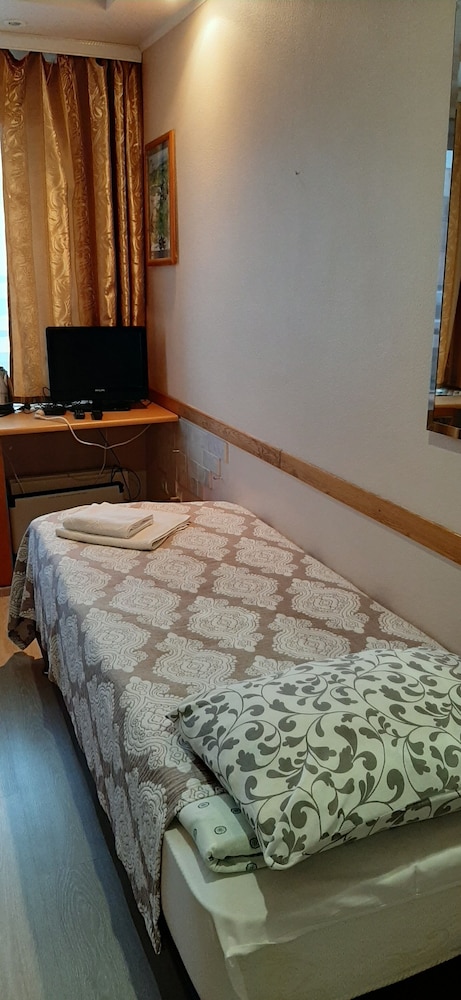 Photo 8