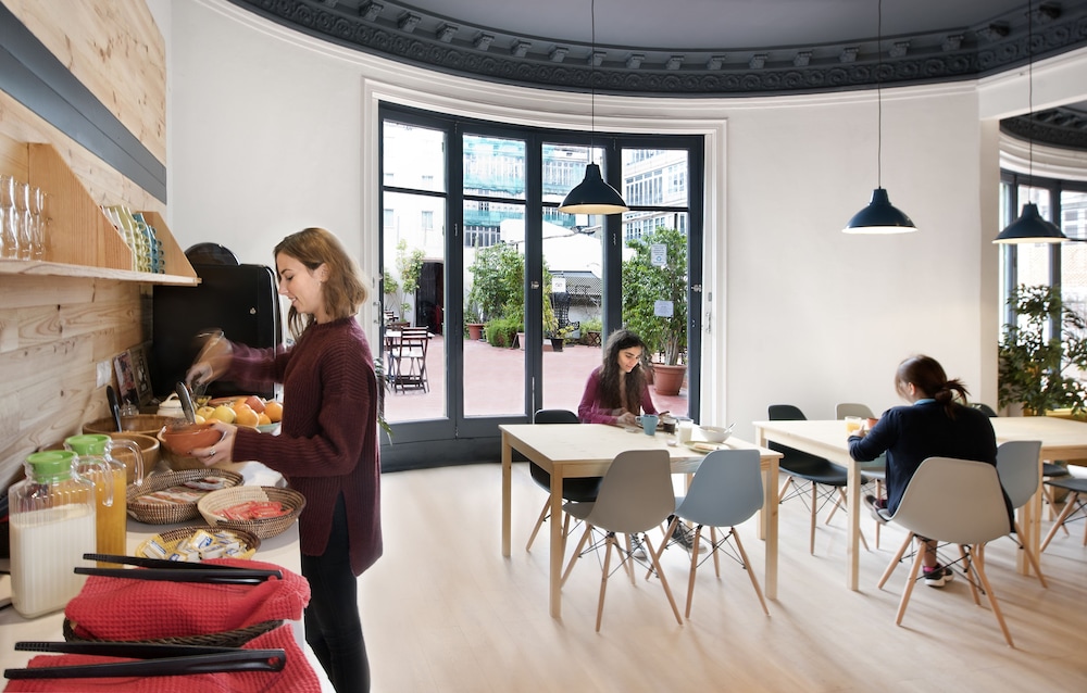 The Central House Barcelona Gracia - Hostel