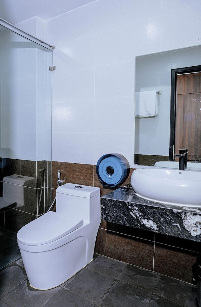Văn Lâm Hotel
