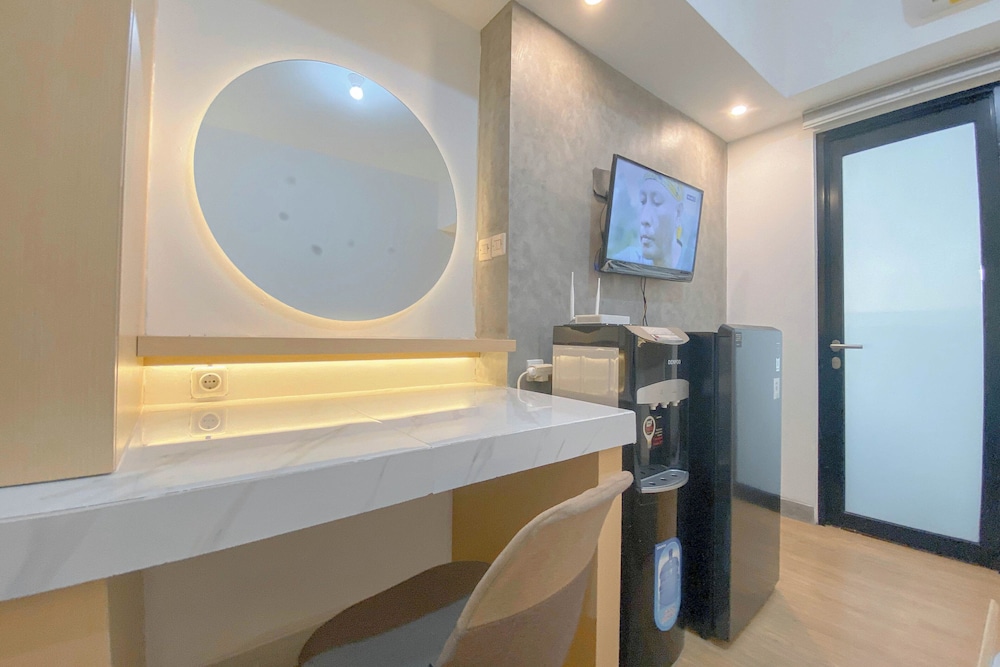 Warm Minimalist Studio Apartment The Alton
