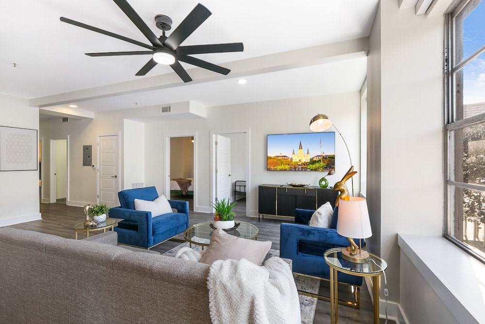 New Orleans Vacations - Modern 4BR Condo in the Heart of NOLA - Property Image 3