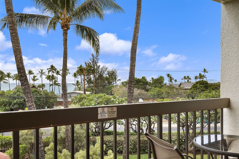 Maui Vista 1-308 - Steps From the Beach, Renovated, Ocean Views, New Windows, AC