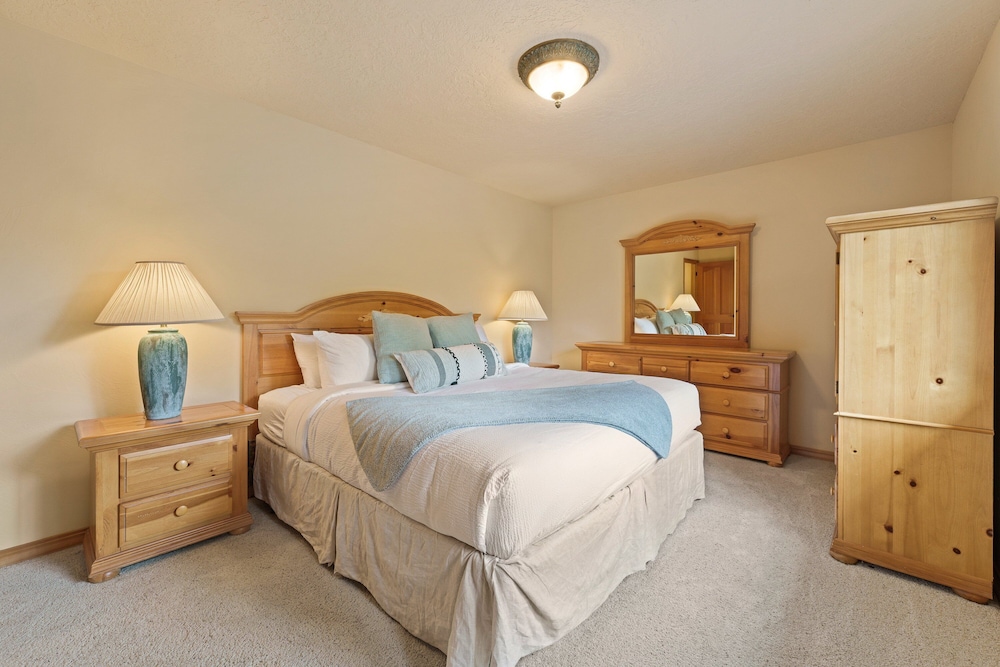 4 Tan Oak Lane 5 Bedroom Home