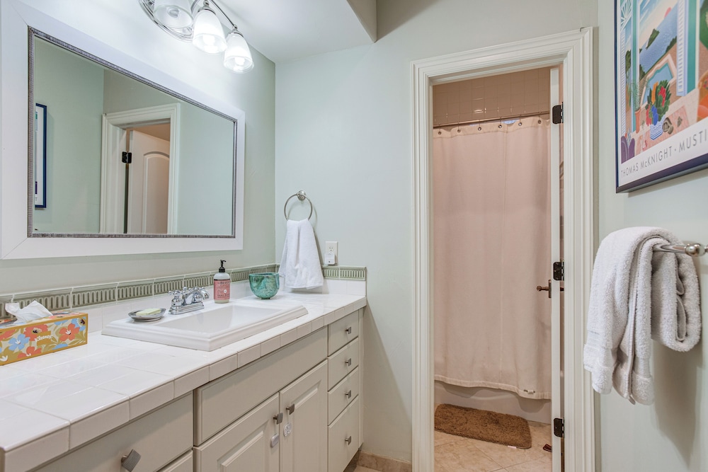 Walk to DU, Dining & Parks: Spacious Denver Home!