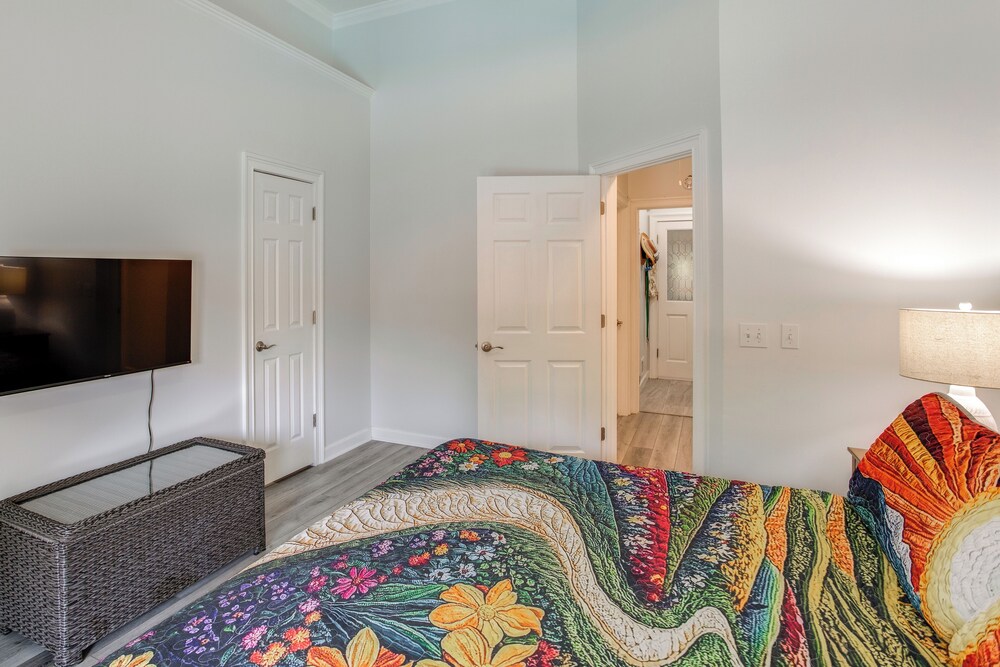 4 Mi to Lake Murray: Pet-friendly Home w/ Pool!