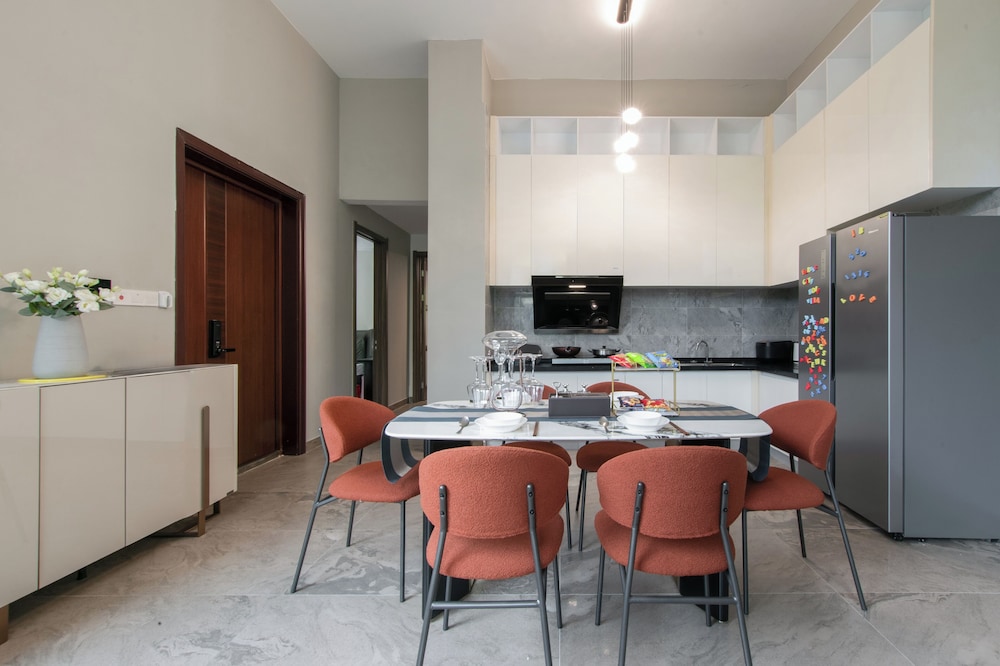 Forest City Golf Villa by A & Home Party