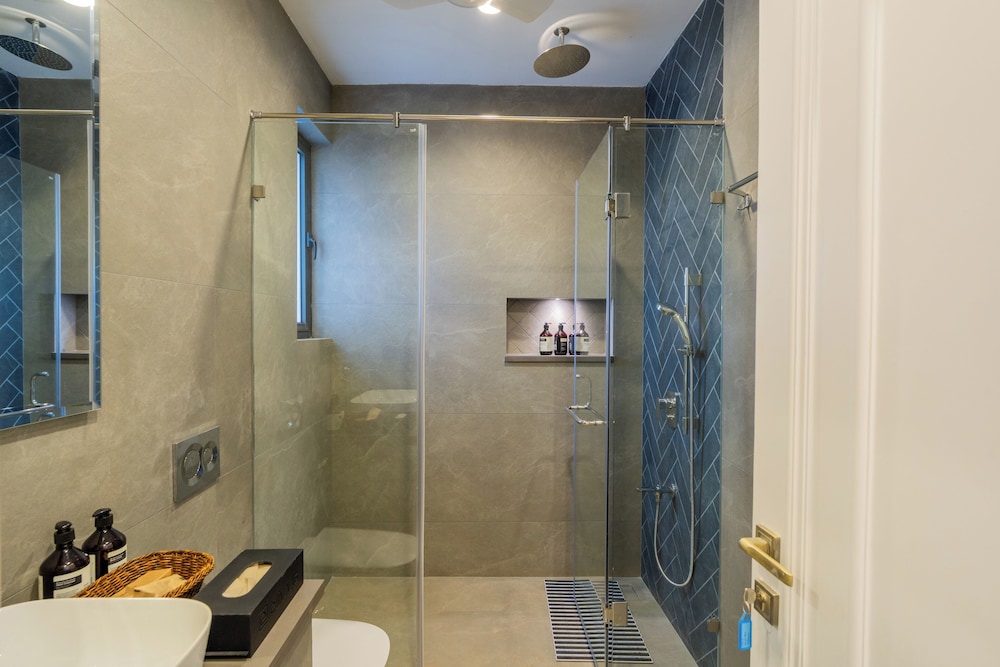 ELIVAAS Laguna Camellia | Luxe 4 BHK Villa Near Popular Beaches with Private Pool