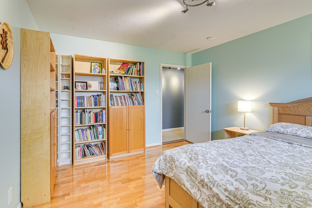 12 Mi to Dtwn Houston: Peaceful Home w/ Yard!
