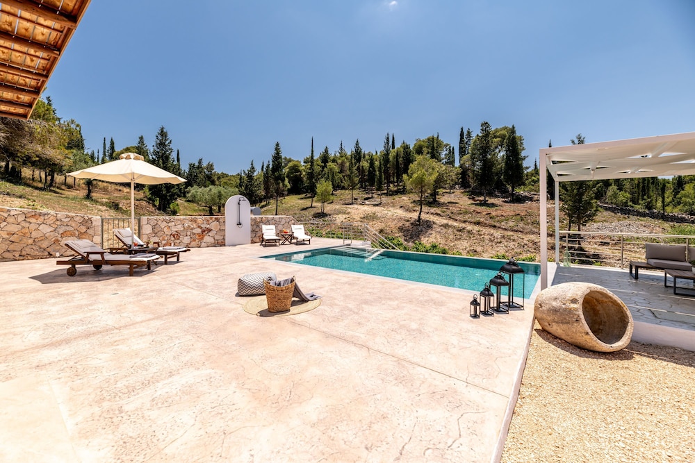 Misovounous Villa photo 2