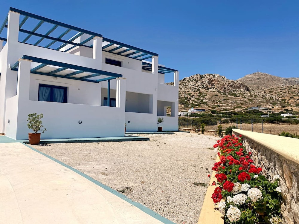 Michail Suites Afiartis Vatha