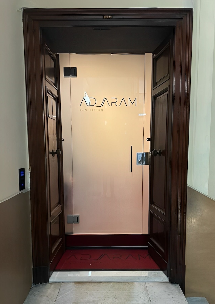 Ad Aram Suites — Naples