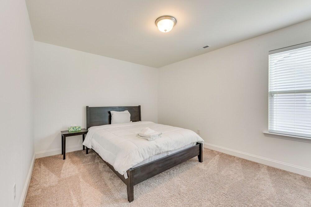 2 Mi to Historic Dtwn Belmont: Family Gem w/ Patio