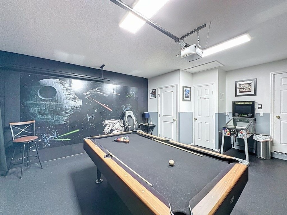 Spacious 4 Bed Villa With Pool/spa And Game Room 4 Bedroom Villa