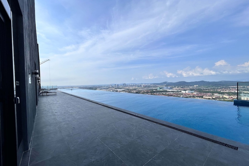 I-City Holiday KL Suites