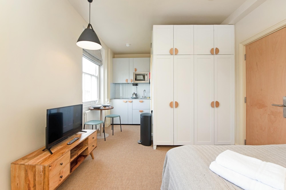 Studio in Grade 2 Listed Primrose Hill Terrace