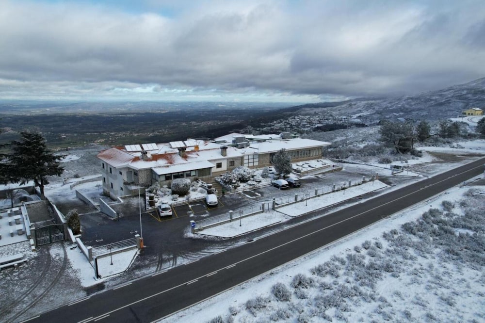 Huge 3 Bedrooms Balcony for 8 pax Serra Estrela