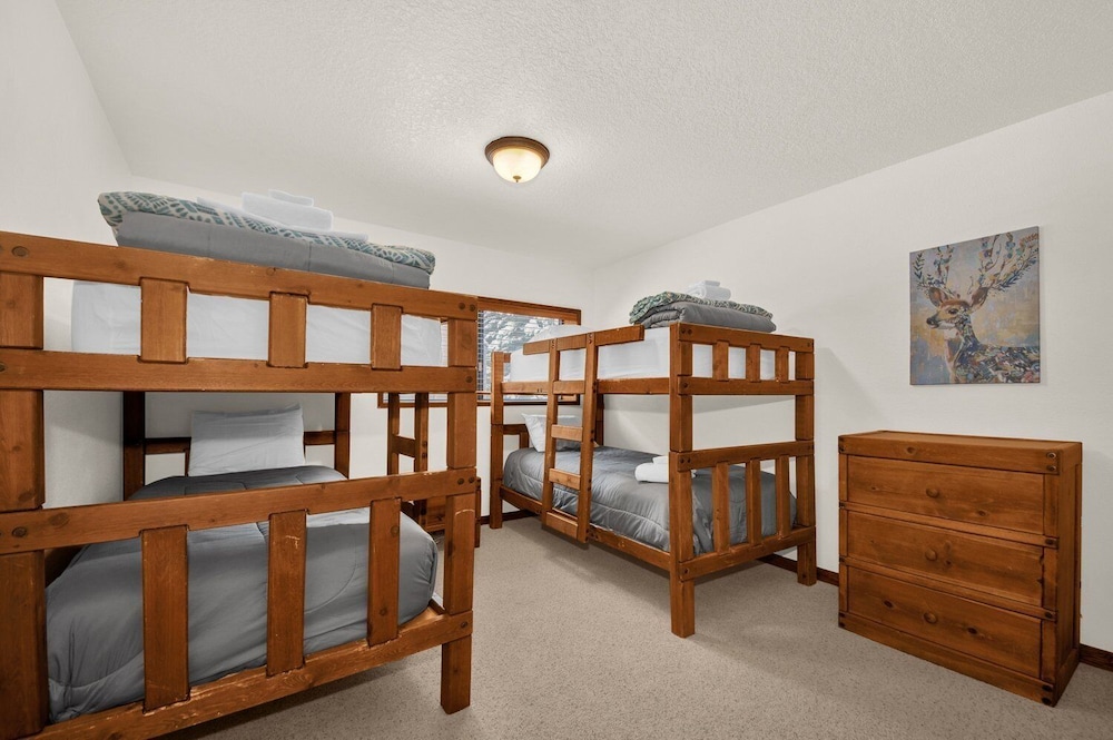 Yellow Pine 10 5 Bedroom Home