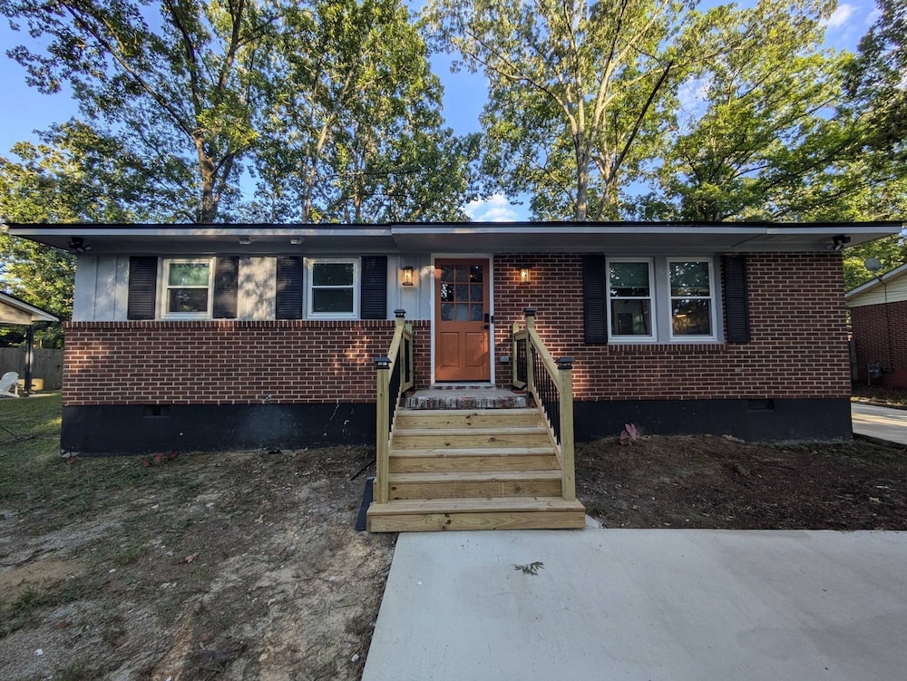 A122 Malone Home