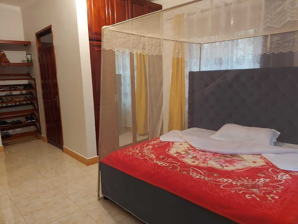 Charming House in Matugga, Kampala, Uganda view 4