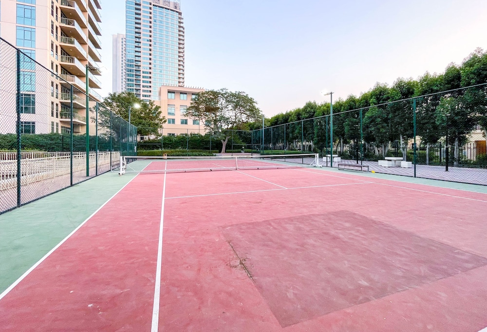 bnbme - Golf Tower - 2 BDR