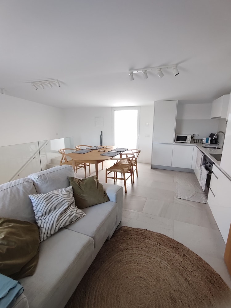 2 Terraces Flat River and Marina View
