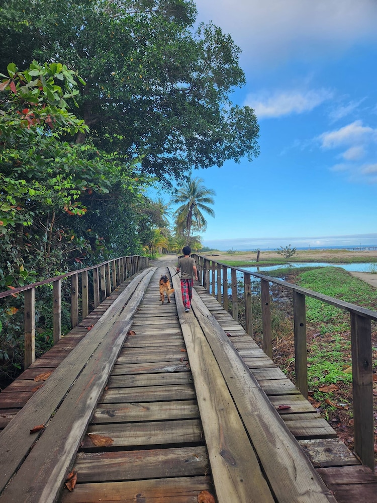 Elegant Chalet 2 Minutes From the Beach Ideal Families