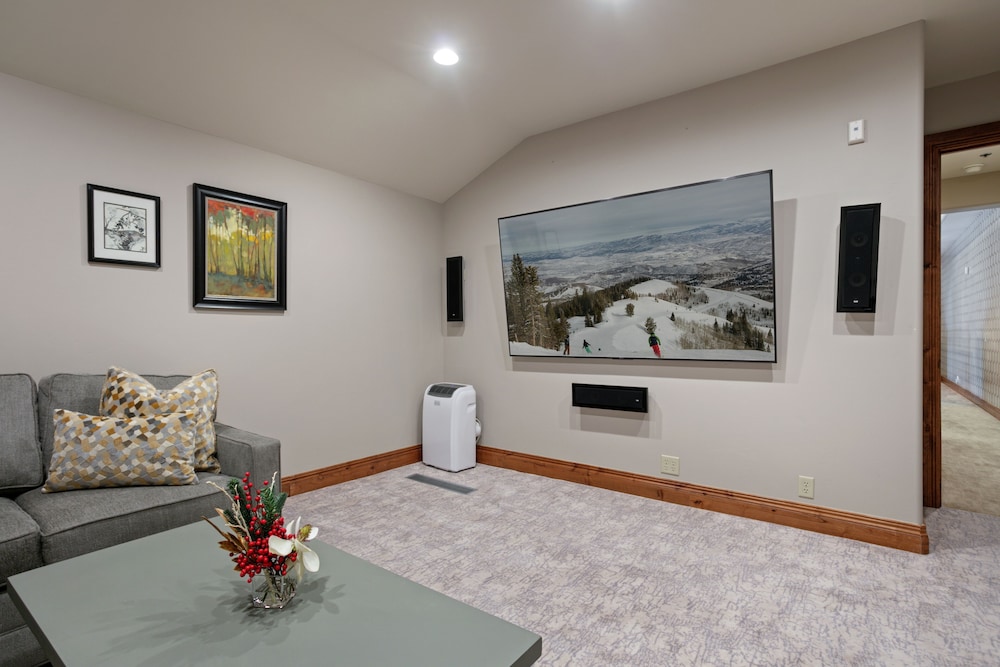 504 - Five Bedroom Penthouse Grand Lodge 5 Condo