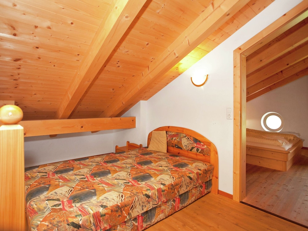 Chalet in Konigsleiten Near Ski Bus & Pool