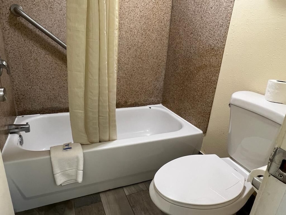 Rodeway Inn Walterboro I-95