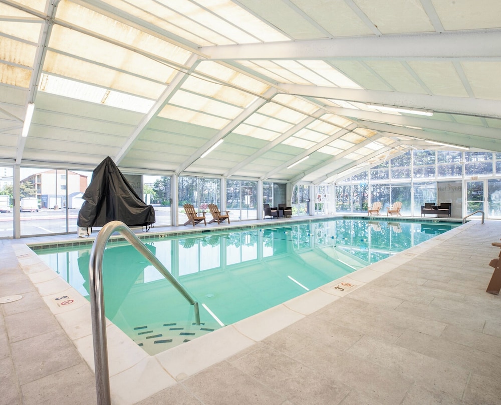 Bay Club Resort by Coolvacay