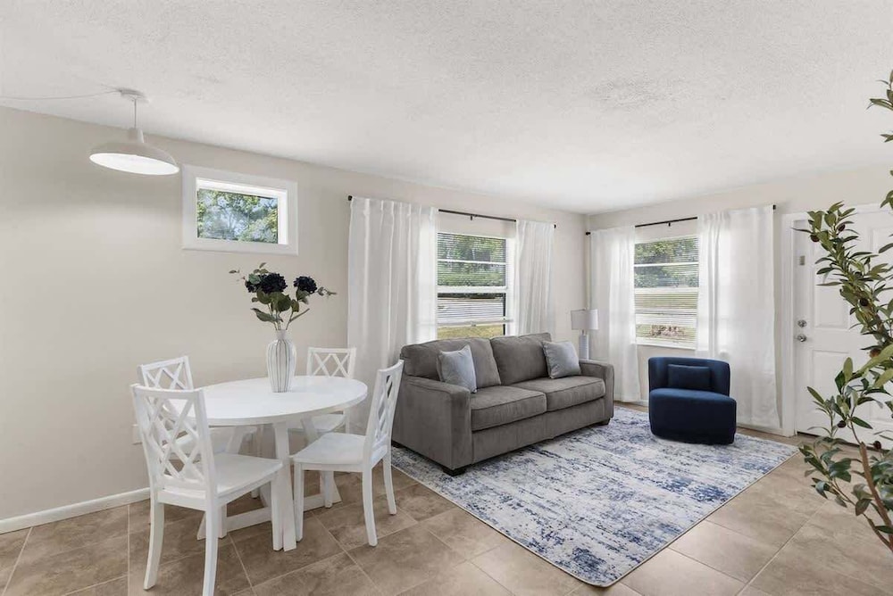 Cozy 2 Bedroom Home, Dade City! #1
