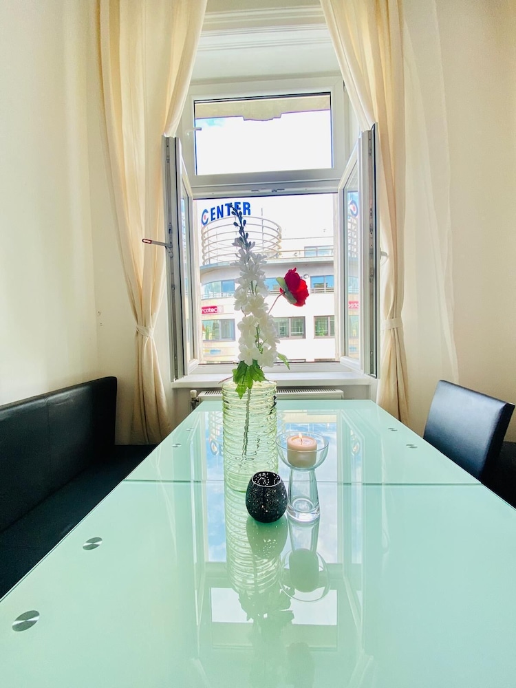 Bright 2BR Apartment Near Westbahnhof