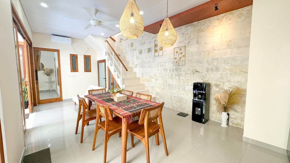 3-bedroom Private pool villa City Sanur