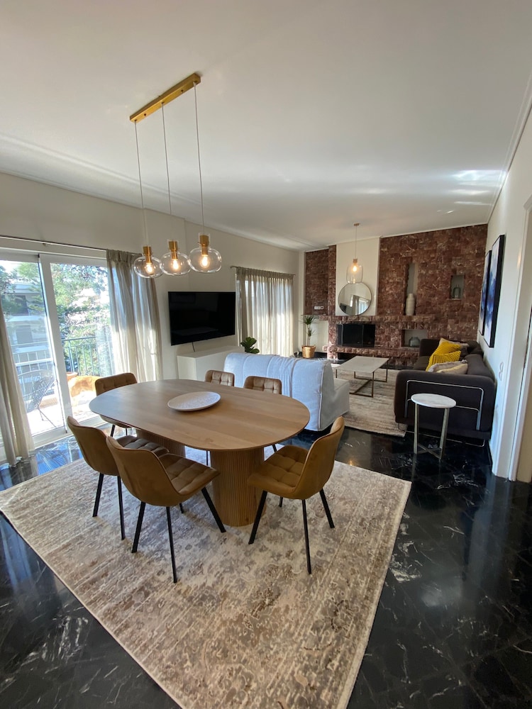 Spacious Glyfada Golf 4BR -near Beach Shops