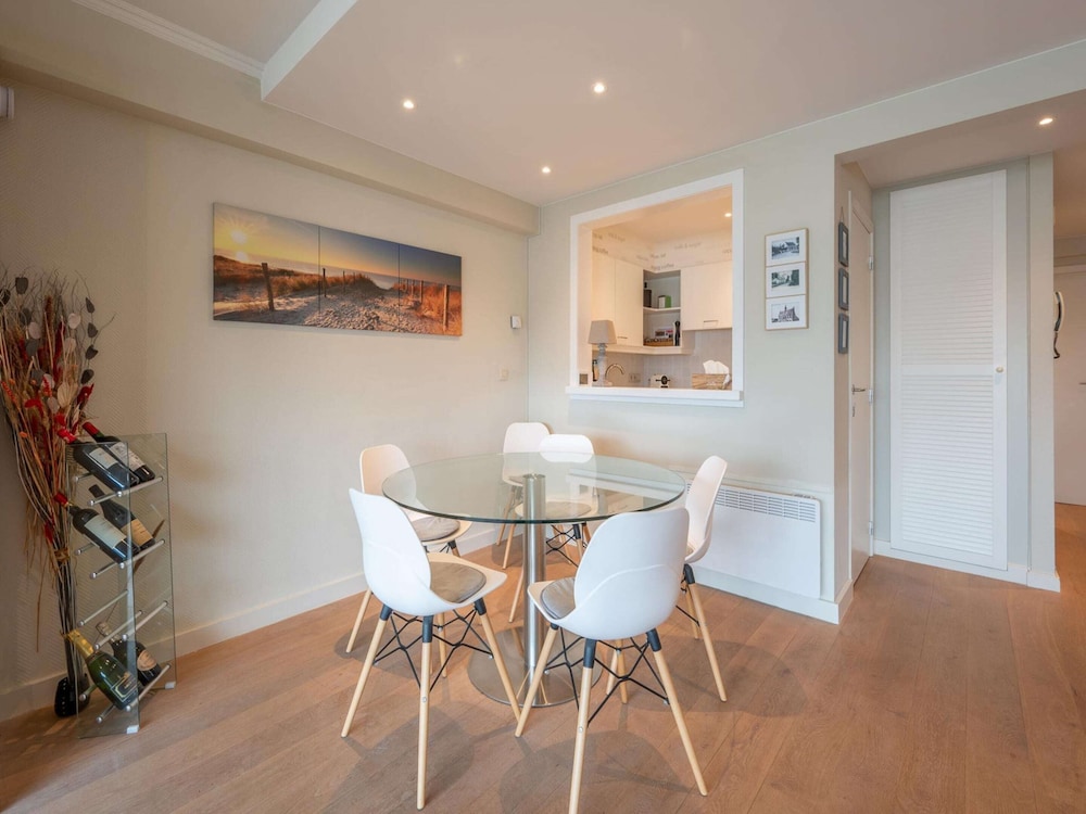 Apartment in Duinbergen Near Sailing School