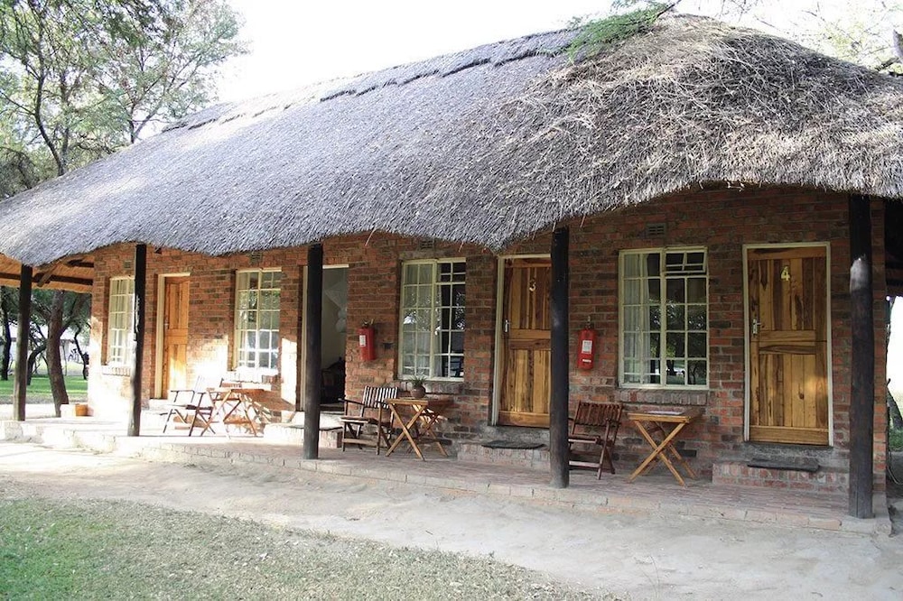 Antelope Park Safari Lodge