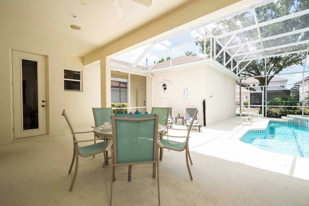 Family Villa w Pool Spa Game Room Near Disney